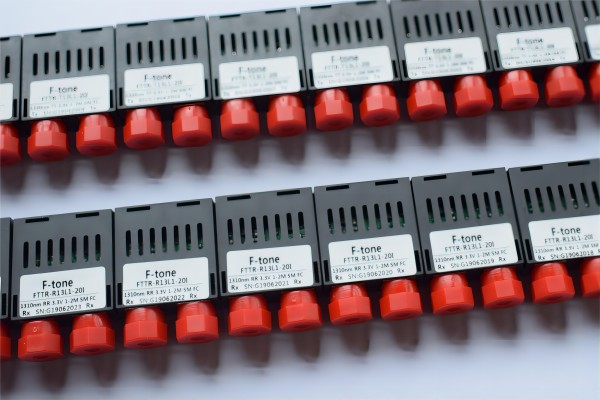 1×9 2.5G双发光模块